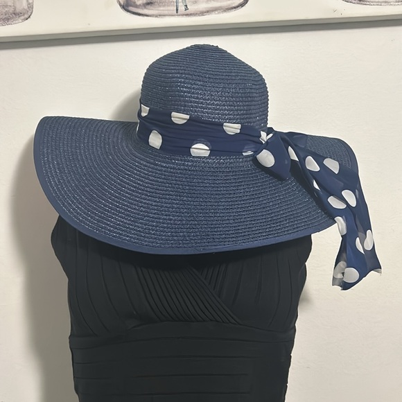 Sun hat - Picture 3 of 8